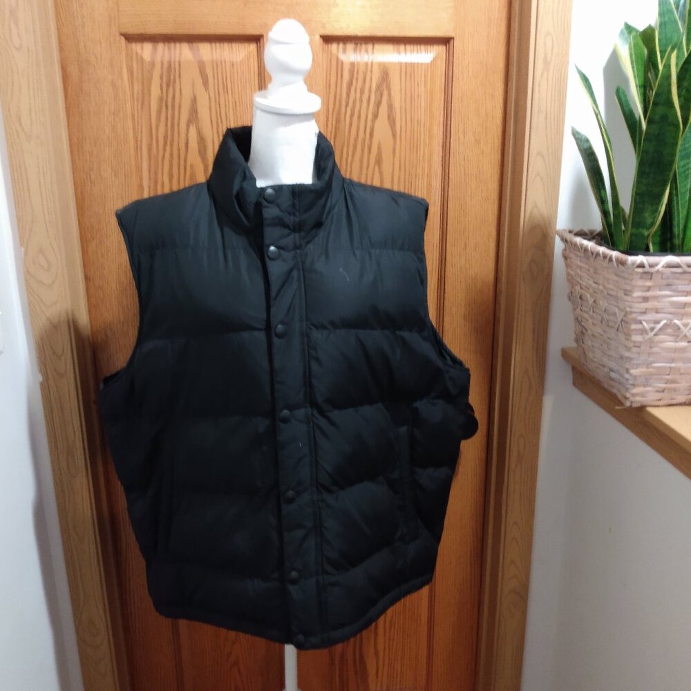 St. Johns Bay Men's Black Puffer Vest Size XL
